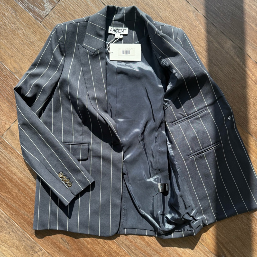 NWT. Argent Navy Pinstripe Crosby Blazer. 0. - Picture 6 of 12